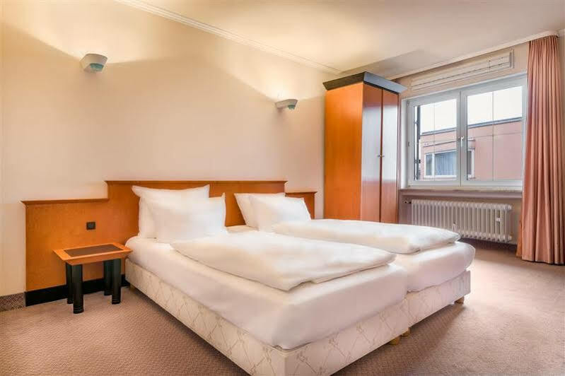 Best Western Hotel Goldenes Rad FDH Extérieur photo